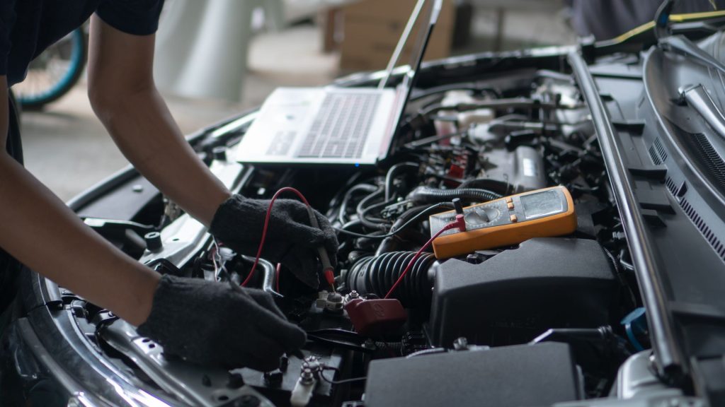 manutenzione auto elettriche